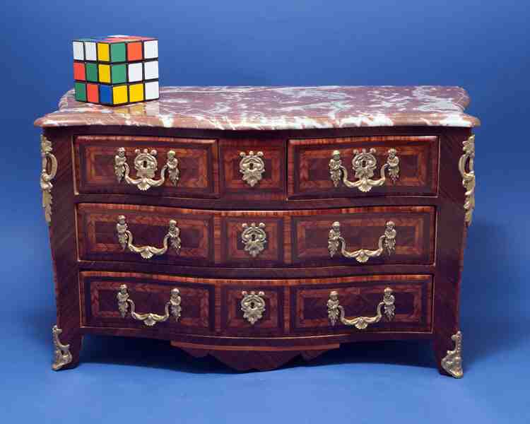 Riproduzione-miniatura-cassettone-Luigi-XV-francese-Dolce-e-Sorrentino (2).JPG